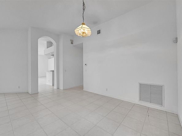 5045 NW 57th Way, Coral Springs FL 33067