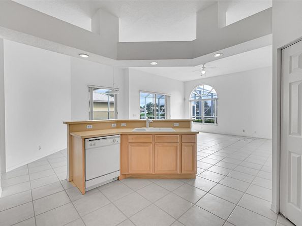 5045 NW 57th Way, Coral Springs FL 33067