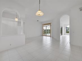 5045 NW 57th Way, Coral Springs FL 33067