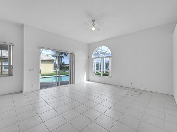 5045 NW 57th Way, Coral Springs FL 33067