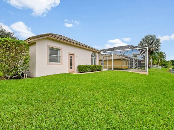 5045 NW 57th Way, Coral Springs FL 33067