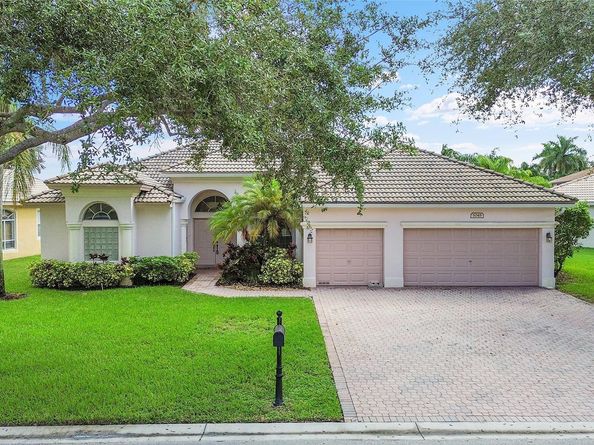 5045 NW 57th Way, Coral Springs FL 33067