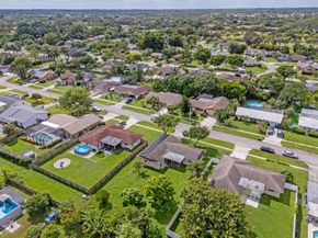 137 Alcazar Street, Royal Palm Beach FL 33411