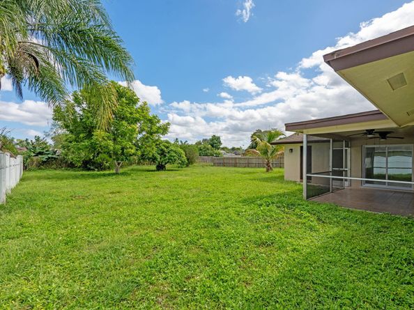 137 Alcazar Street, Royal Palm Beach FL 33411