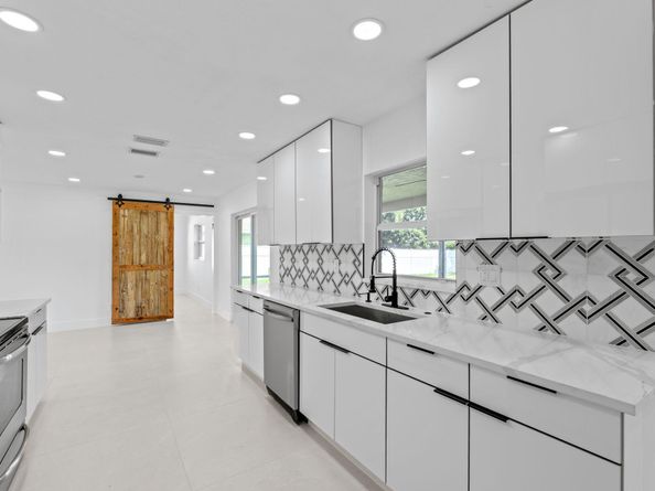 137 Alcazar Street, Royal Palm Beach FL 33411