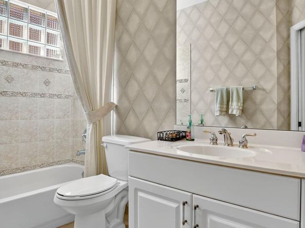 5859 NW 125th Ter, Coral Springs FL 33076