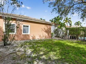 5859 NW 125th Ter, Coral Springs FL 33076