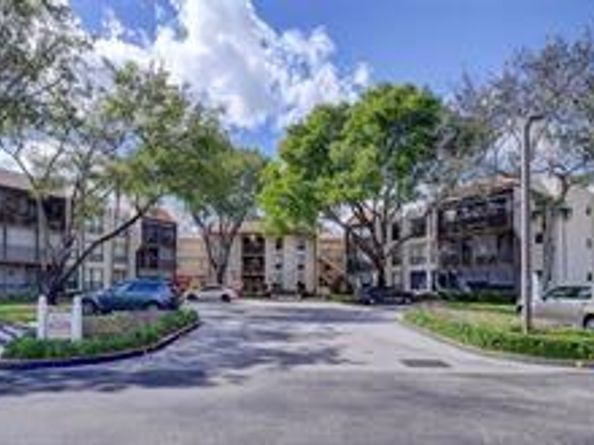 6701 N University Dr 216, Tamarac FL 33321