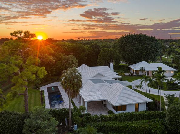 5 Par Club Circle, Village Of Golf FL 33436