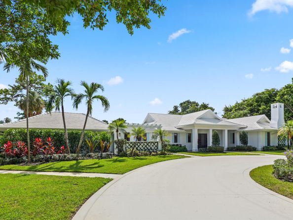 5 Par Club Circle, Village Of Golf FL 33436