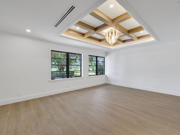 5 Par Club Circle, Village Of Golf FL 33436