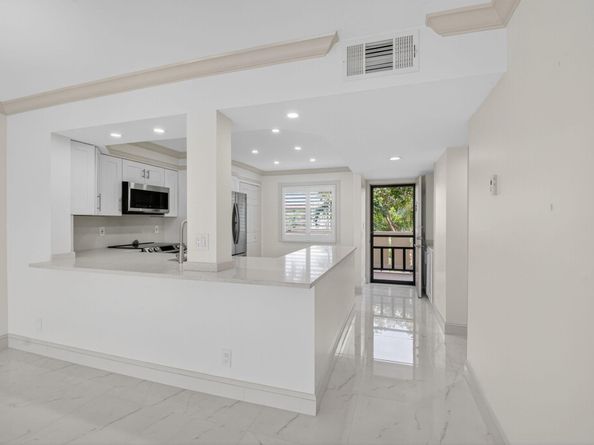 14375 Strathmore Lane 305, Delray Beach FL 33446