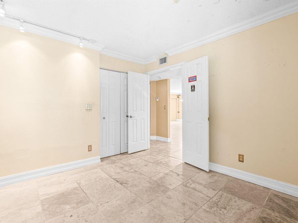 5750 Coach House Circle C, Boca Raton FL 33486