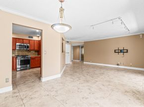 5750 Coach House Circle C, Boca Raton FL 33486