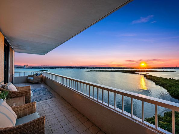 5550 N Ocean Drive 22d, Singer Island FL 33404