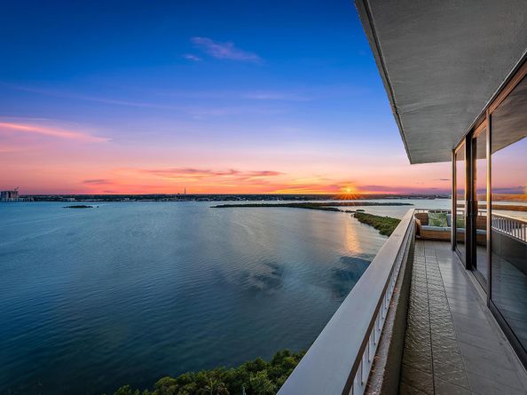 5550 N Ocean Drive 22d, Singer Island FL 33404