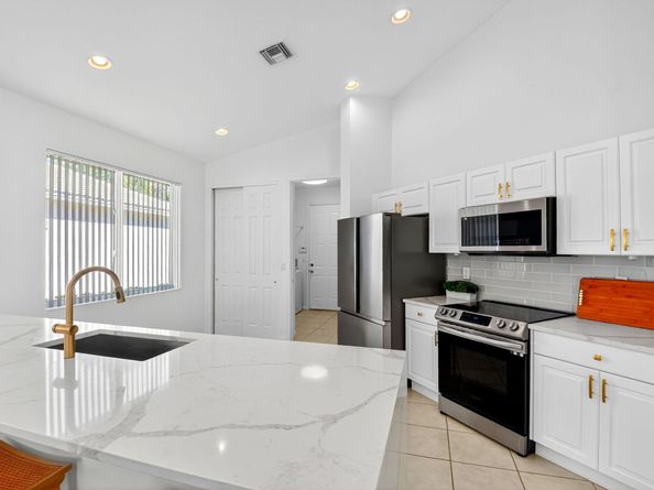 2245 Sapphire Circle, West Palm Beach FL 33411