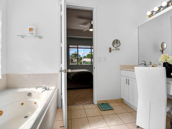 2245 Sapphire Circle, West Palm Beach FL 33411