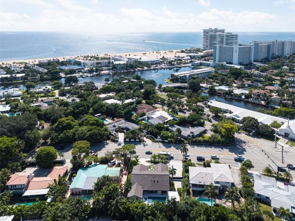 1621 Seabreeze Blvd, Fort Lauderdale FL 33316