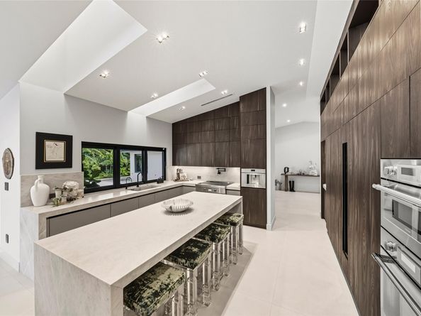 1621 Seabreeze Blvd, Fort Lauderdale FL 33316