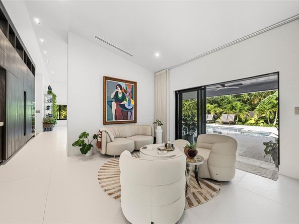 1621 Seabreeze Blvd, Fort Lauderdale FL 33316