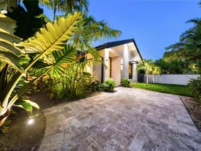 1621 Seabreeze Blvd, Fort Lauderdale FL 33316