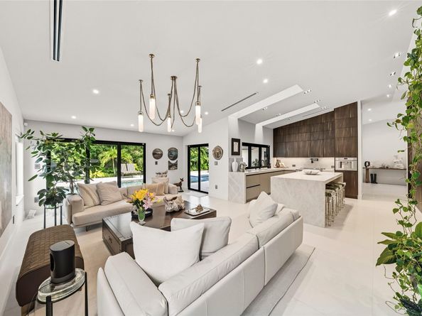 1621 Seabreeze Blvd, Fort Lauderdale FL 33316