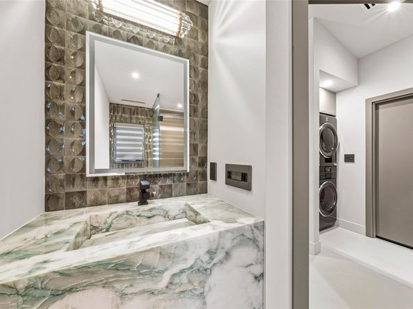 1621 Seabreeze Blvd, Fort Lauderdale FL 33316