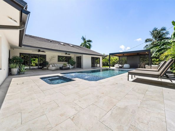 1621 Seabreeze Blvd, Fort Lauderdale FL 33316