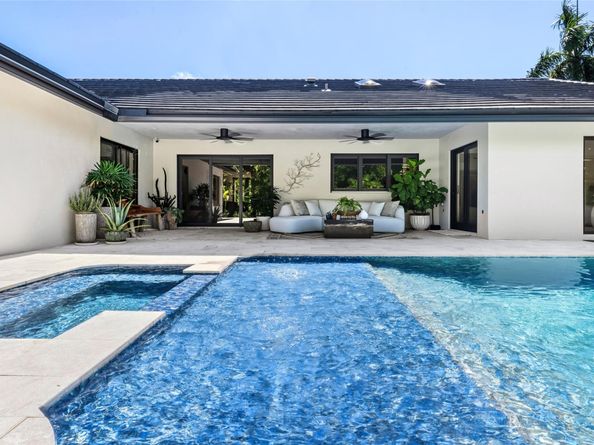 1621 Seabreeze Blvd, Fort Lauderdale FL 33316