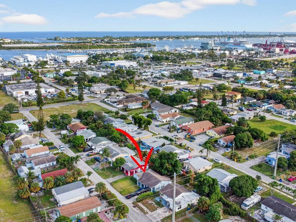 173 W 18th Street, Riviera Beach FL 33404