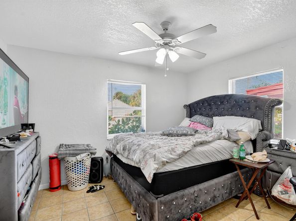 173 W 18th Street, Riviera Beach FL 33404