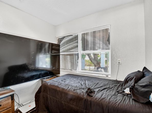 173 W 18th Street, Riviera Beach FL 33404