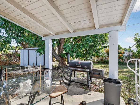 173 W 18th Street, Riviera Beach FL 33404