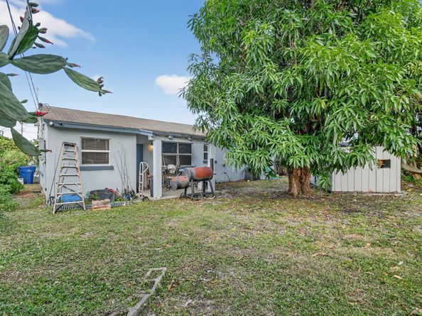 173 W 18th Street, Riviera Beach FL 33404