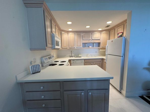 1 Church Lane 109110, North Palm Beach FL 33408