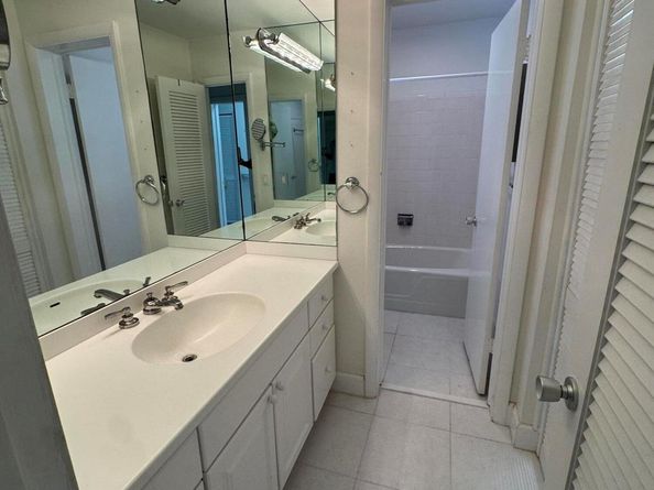 1 Church Lane 109110, North Palm Beach FL 33408