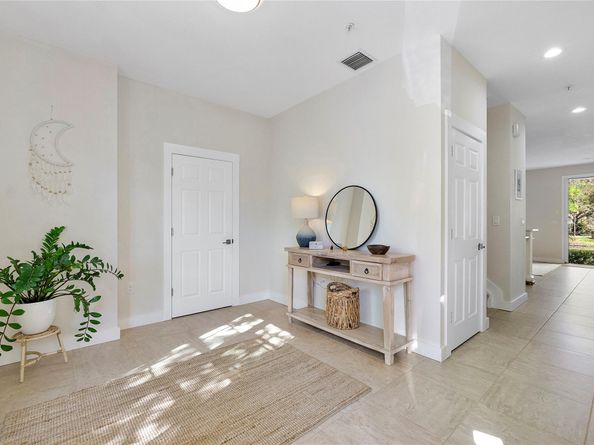 163 SW 7th St, Pompano Beach FL 33060