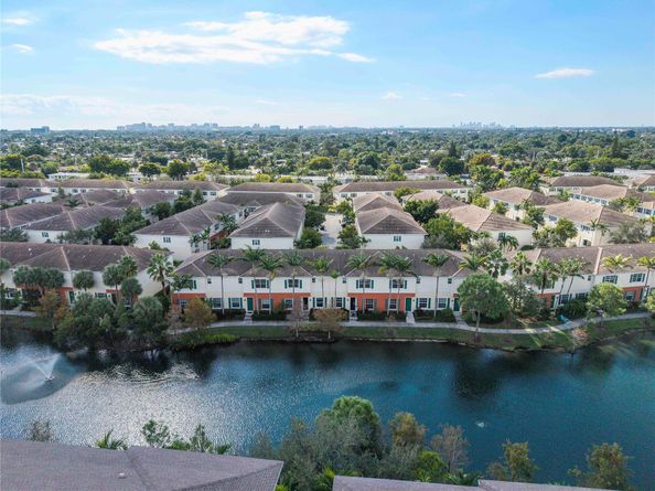 163 SW 7th St, Pompano Beach FL 33060