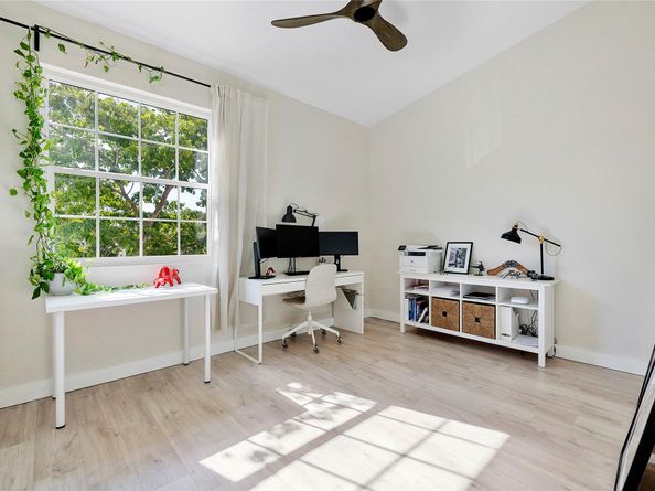 163 SW 7th St, Pompano Beach FL 33060