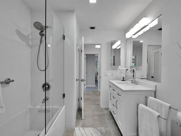 2090 NE 54th Ct, Fort Lauderdale FL 33308