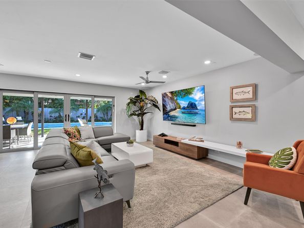 2090 NE 54th Ct, Fort Lauderdale FL 33308