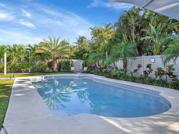 2090 NE 54th Ct, Fort Lauderdale FL 33308