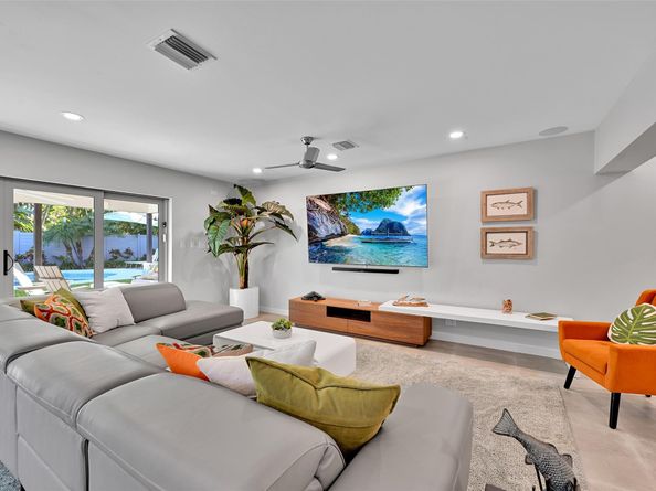 2090 NE 54th Ct, Fort Lauderdale FL 33308