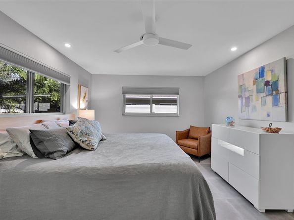 2090 NE 54th Ct, Fort Lauderdale FL 33308