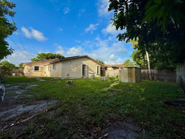 656 NW 1st Avenue, Boynton Beach FL 33426