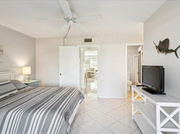 95 North Blvd 2B, Boynton Beach FL 33435