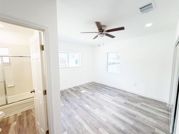 778 NW 80th St, Miami FL 33150