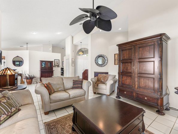 6861 Briarlake Circle, Palm Beach Gardens FL 33418