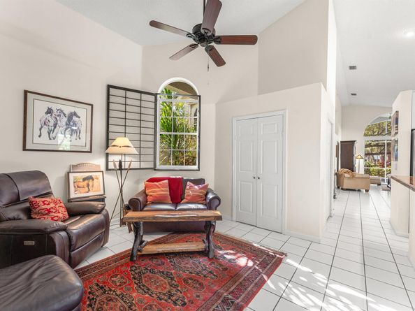 6861 Briarlake Circle, Palm Beach Gardens FL 33418